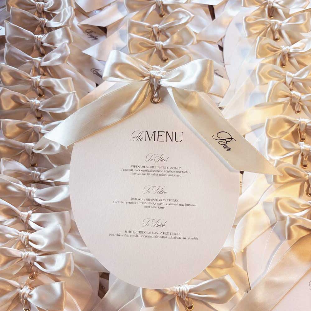 oval-wedding-menu-with-printed-ribbon oval-wedding-menu-with-printed-ribbon